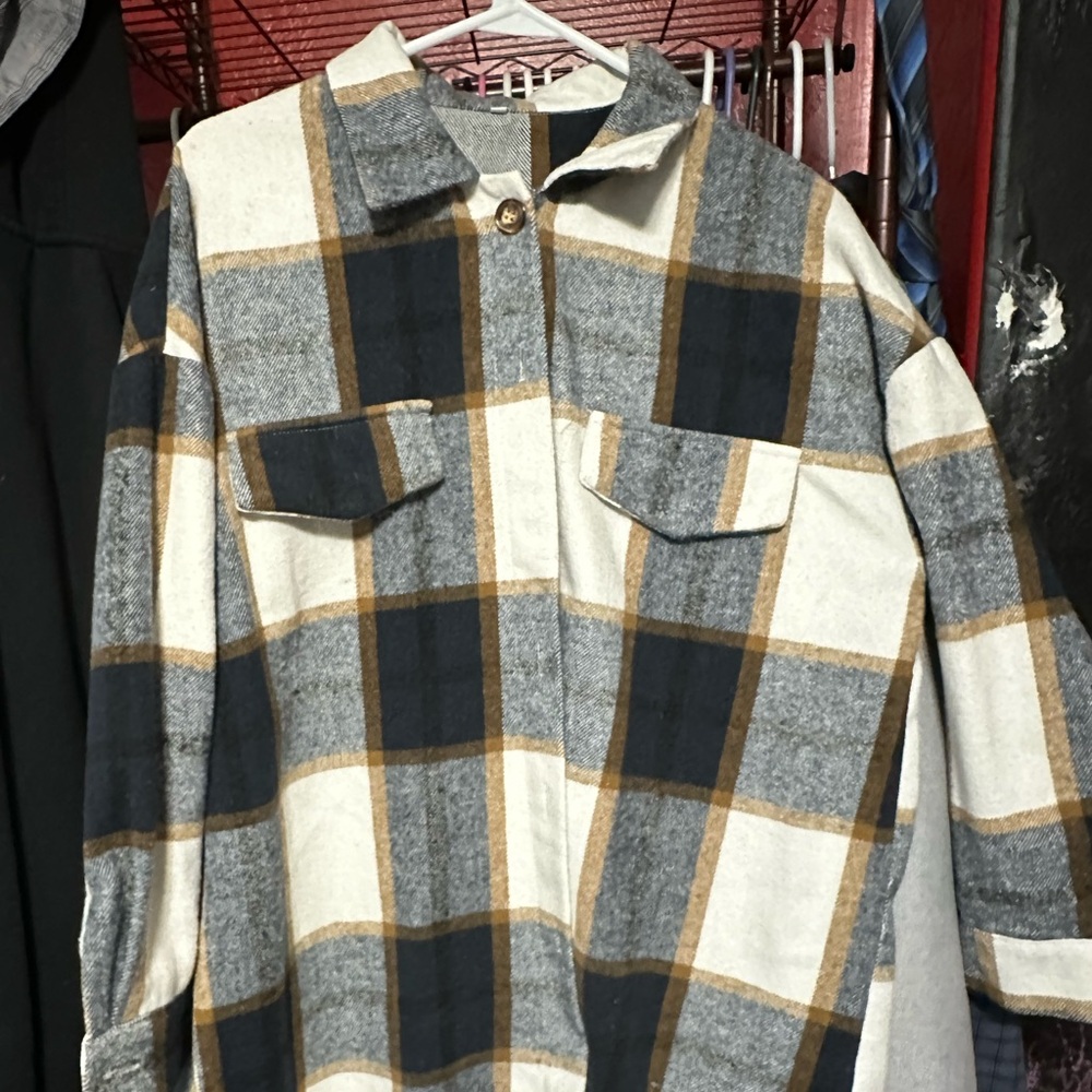 Long flannel very cute size M